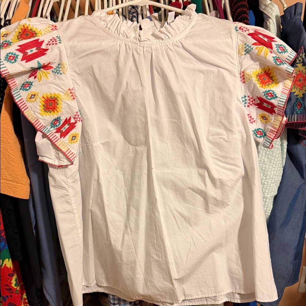 Crown & Ivy White Blouse with Multicolor Embroidery